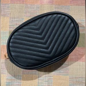 Steve Madden black quilted V stitched belt bag gold zipper fanny pack clutch